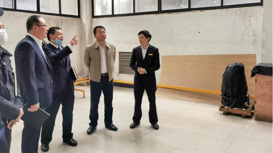 集團(tuán)黨委書記、董事長任丁會見川酒集團(tuán)董事長曹勇一行