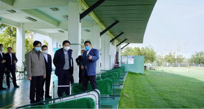 尊龍凱時(shí)集團(tuán)黨委書記、董事長任丁率隊(duì)考察四川旅游學(xué)院