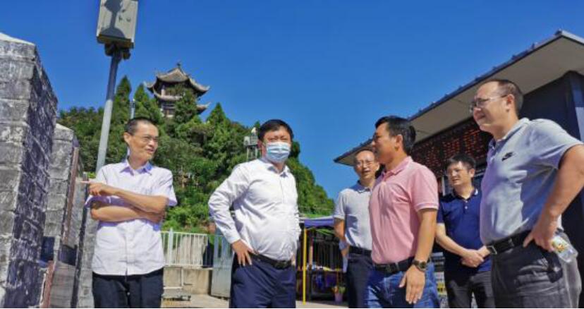 集團領(lǐng)導(dǎo)檢查洛帶金龍長城安全生產(chǎn)工作
