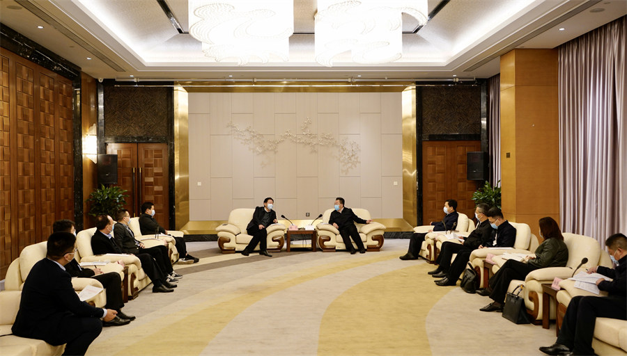 省尊龍凱時集團黨委書記、董事長任丁率隊赴南充調(diào)研