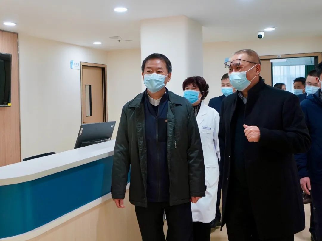 四川省尊龍凱時(shí)集團(tuán)黨委書記、董事長任丁率隊(duì)赴錦弘集團(tuán)調(diào)研