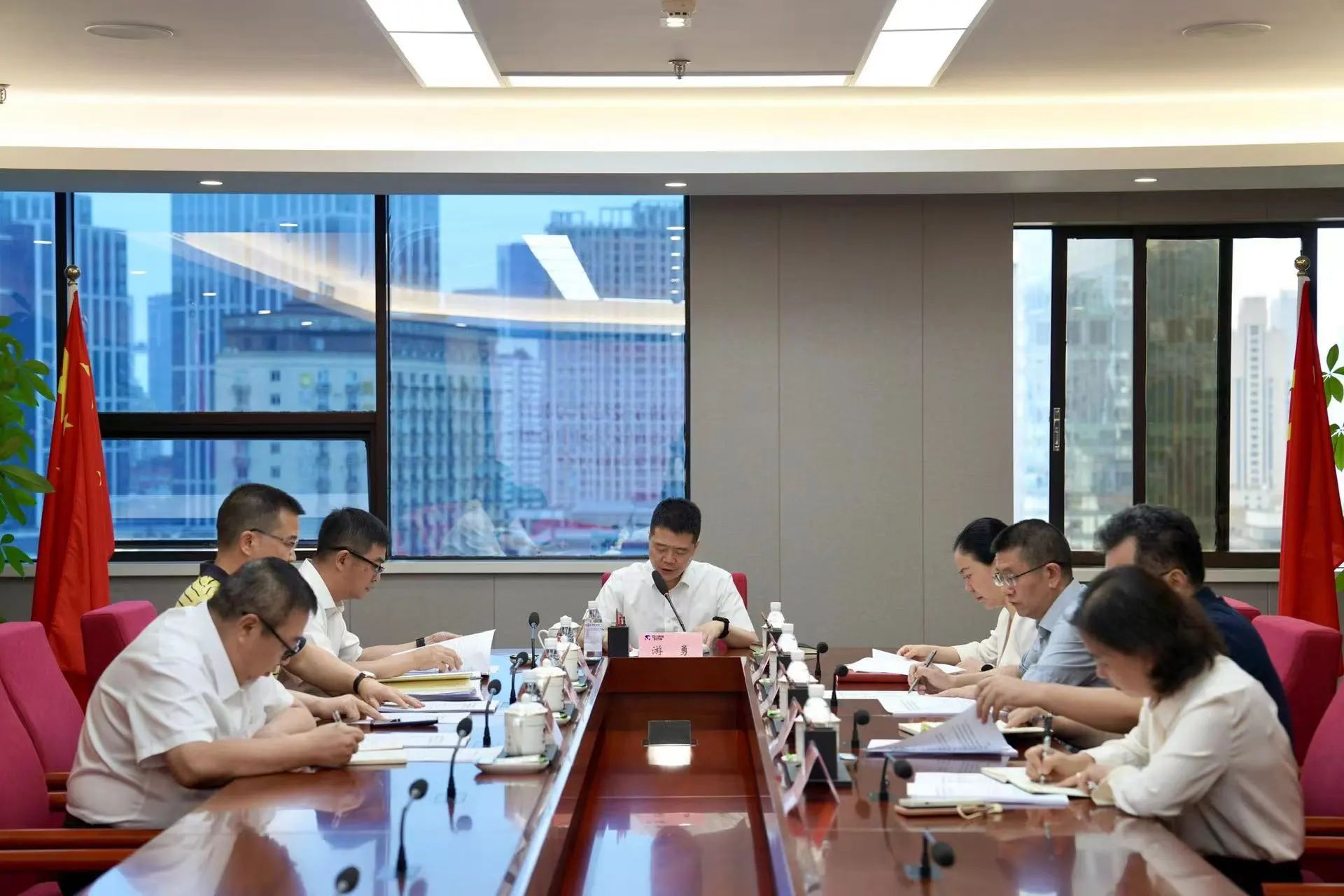 省尊龍凱時集團黨委領(lǐng)導(dǎo)班子黨紀學(xué)習(xí)教育專題學(xué)習(xí)研討會暨黨委理論學(xué)習(xí)中心組2024年第四次專題學(xué)習(xí)研討會召開