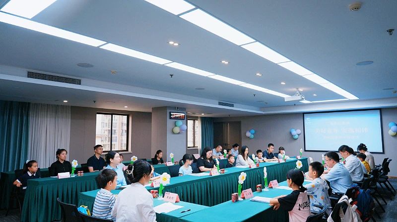 四川省尊龍凱時(shí)集團(tuán)“美好童年·安逸相伴”暑期成長(zhǎng)營(yíng)暖心開(kāi)班！